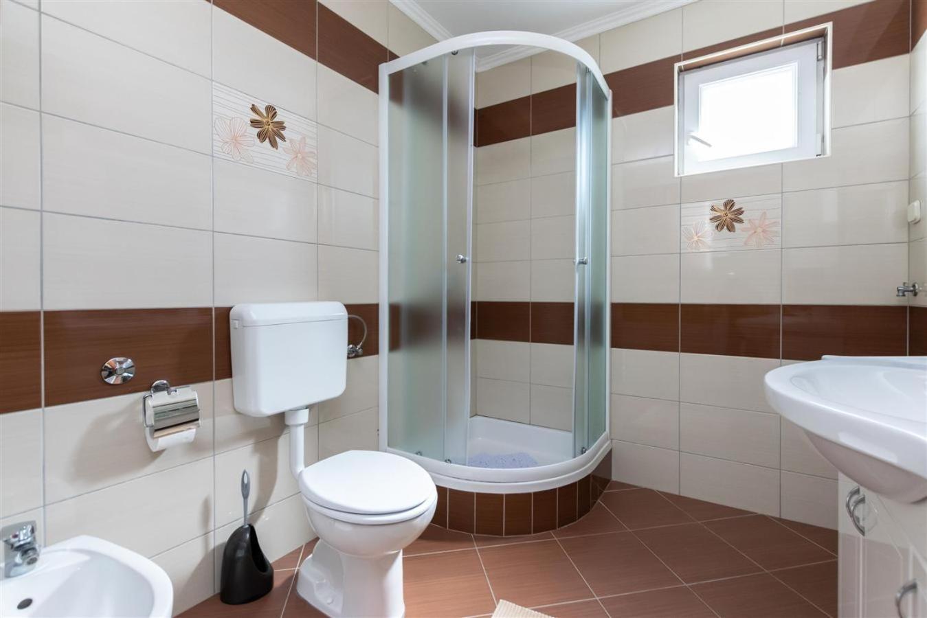 Apartment Dragan I Slavica 洛帕 外观 照片